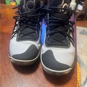 Kevin Durant Trey 5 Black WolfGrey Athletic Shoes